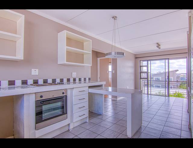 2 BEDROOM APARTMENT TO LET IN FOURWAYS